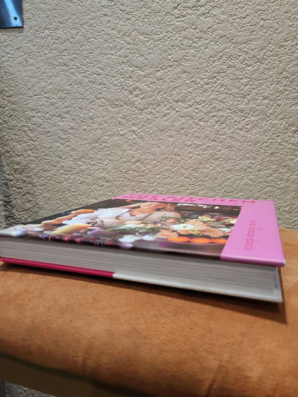 The Kitchen Healer (Pink) by - Inspirational Cookbook
